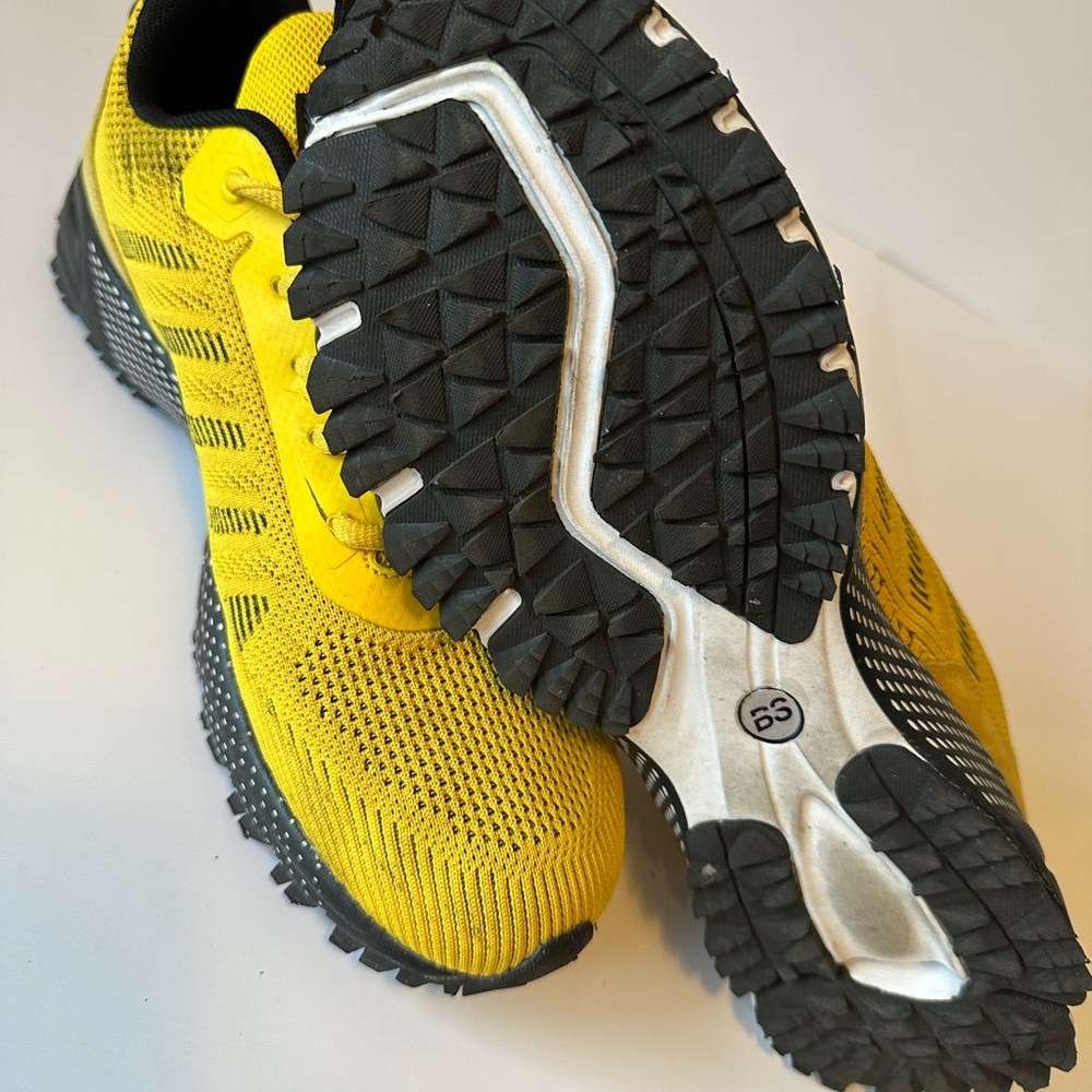 Yellow BAAS Running Shoes - Picture 4 of 5